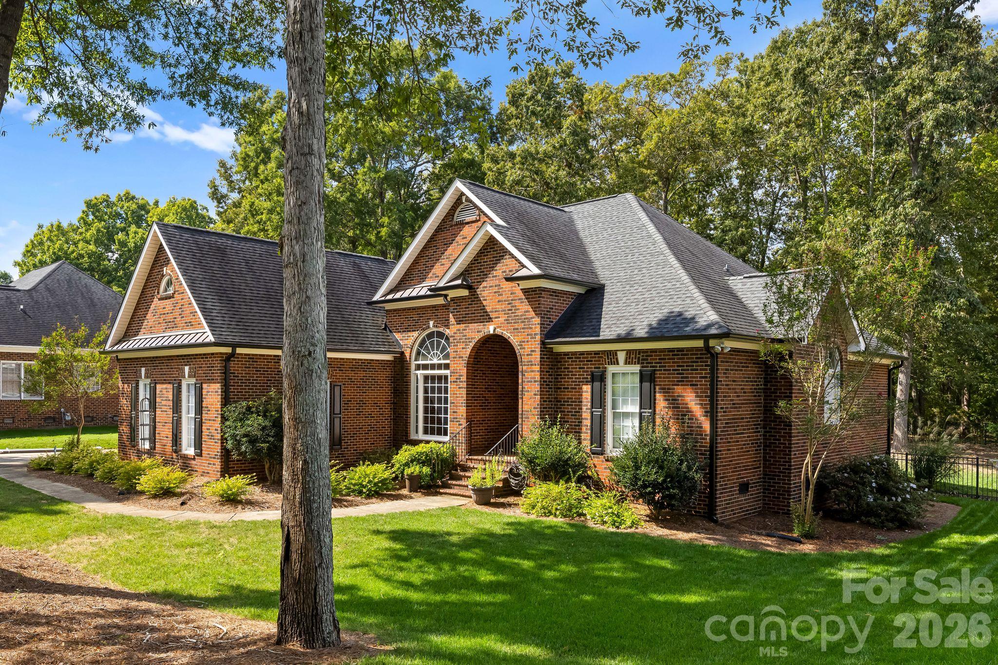 2316 Caernarfon Lane Property Photo 41