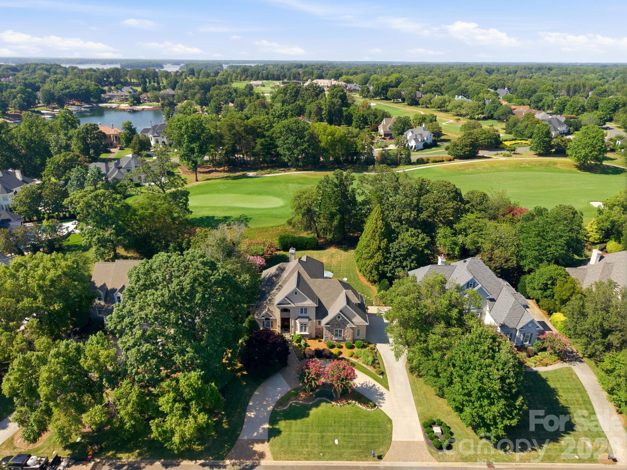 18416 Peninsula Club Drive Property Photo 2
