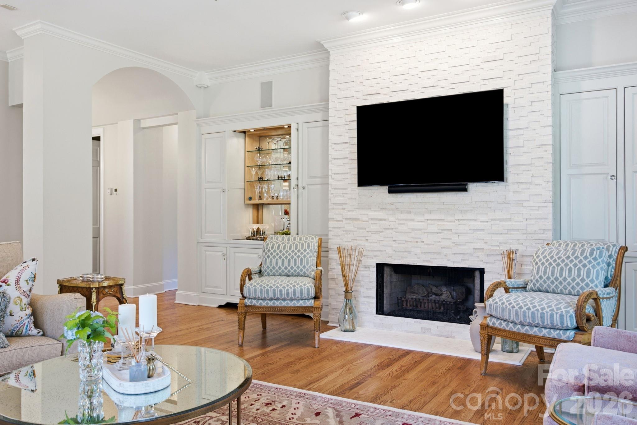 18416 Peninsula Club Drive Property Photo 8