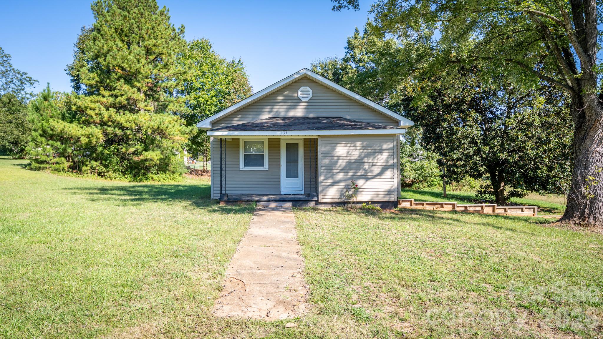 135 Vinson Road Property Photo 2