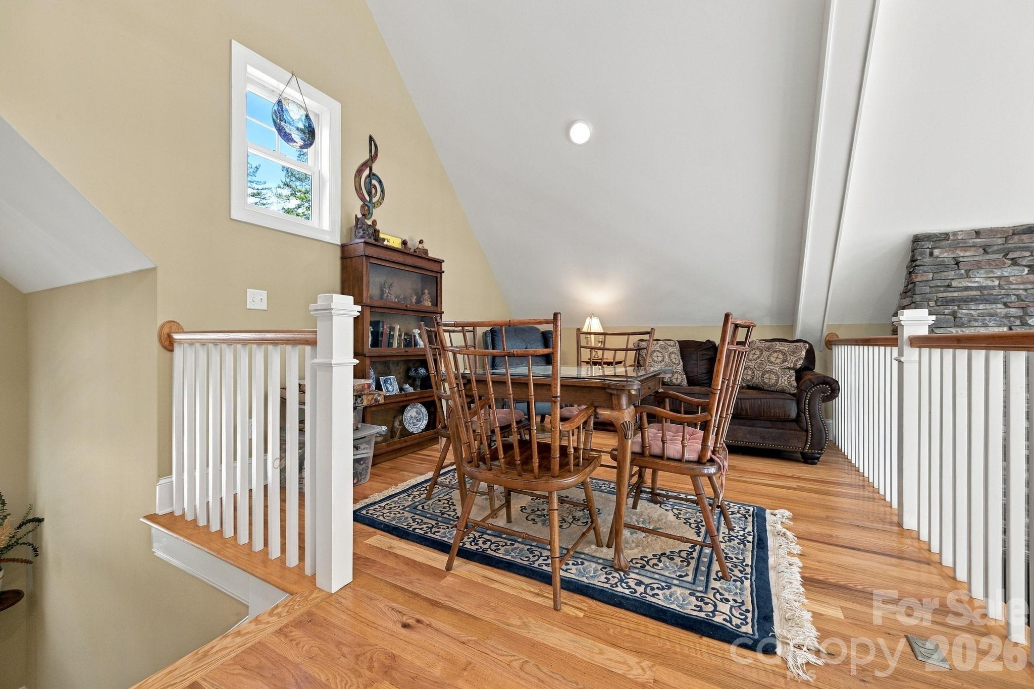 6810 Mcgalliard Pointe Drive Property Photo 14