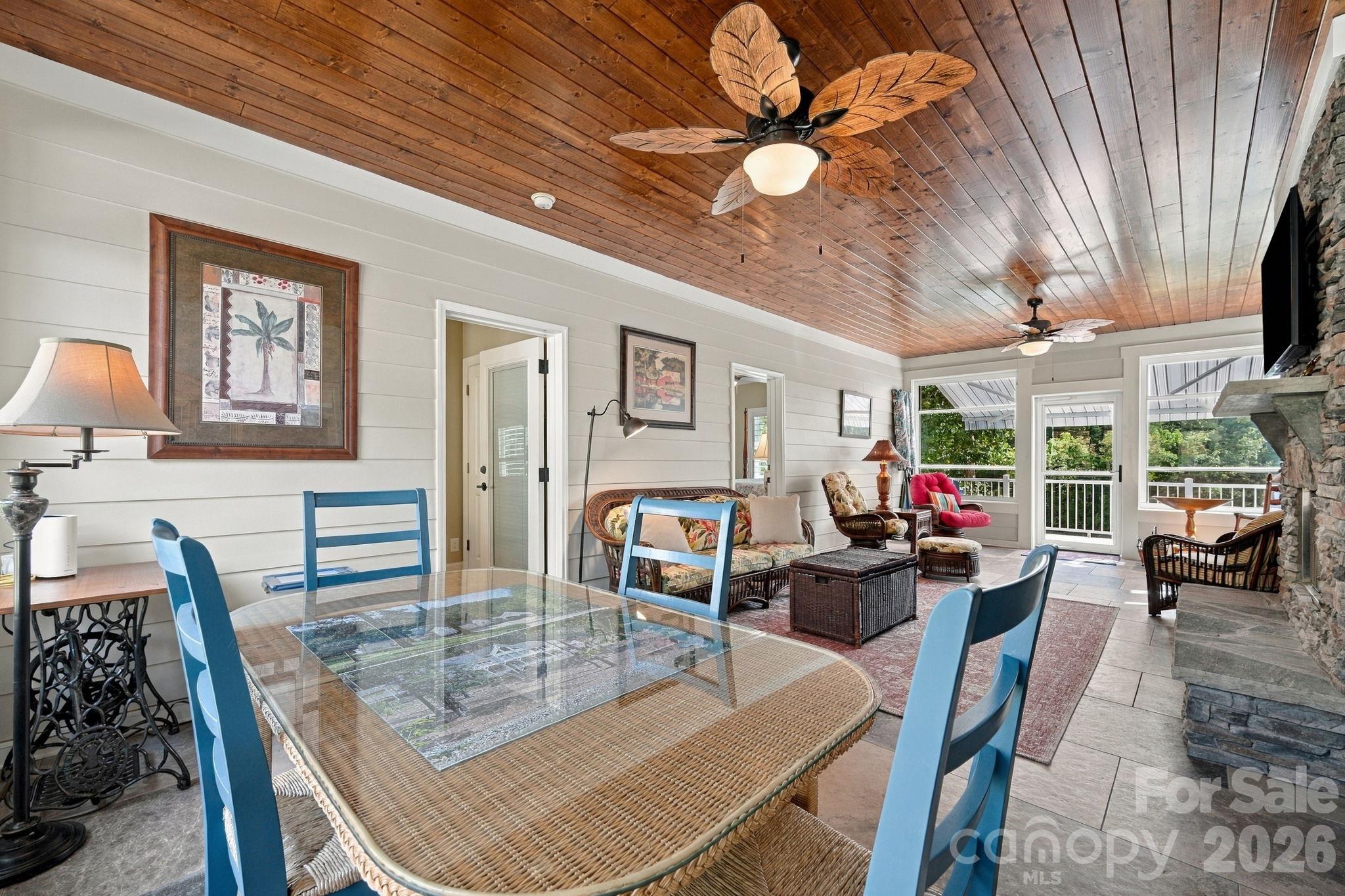 6810 Mcgalliard Pointe Drive Property Photo 21