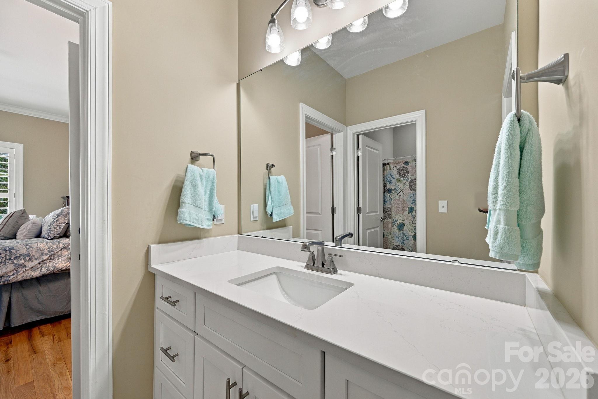 6810 Mcgalliard Pointe Drive Property Photo 24