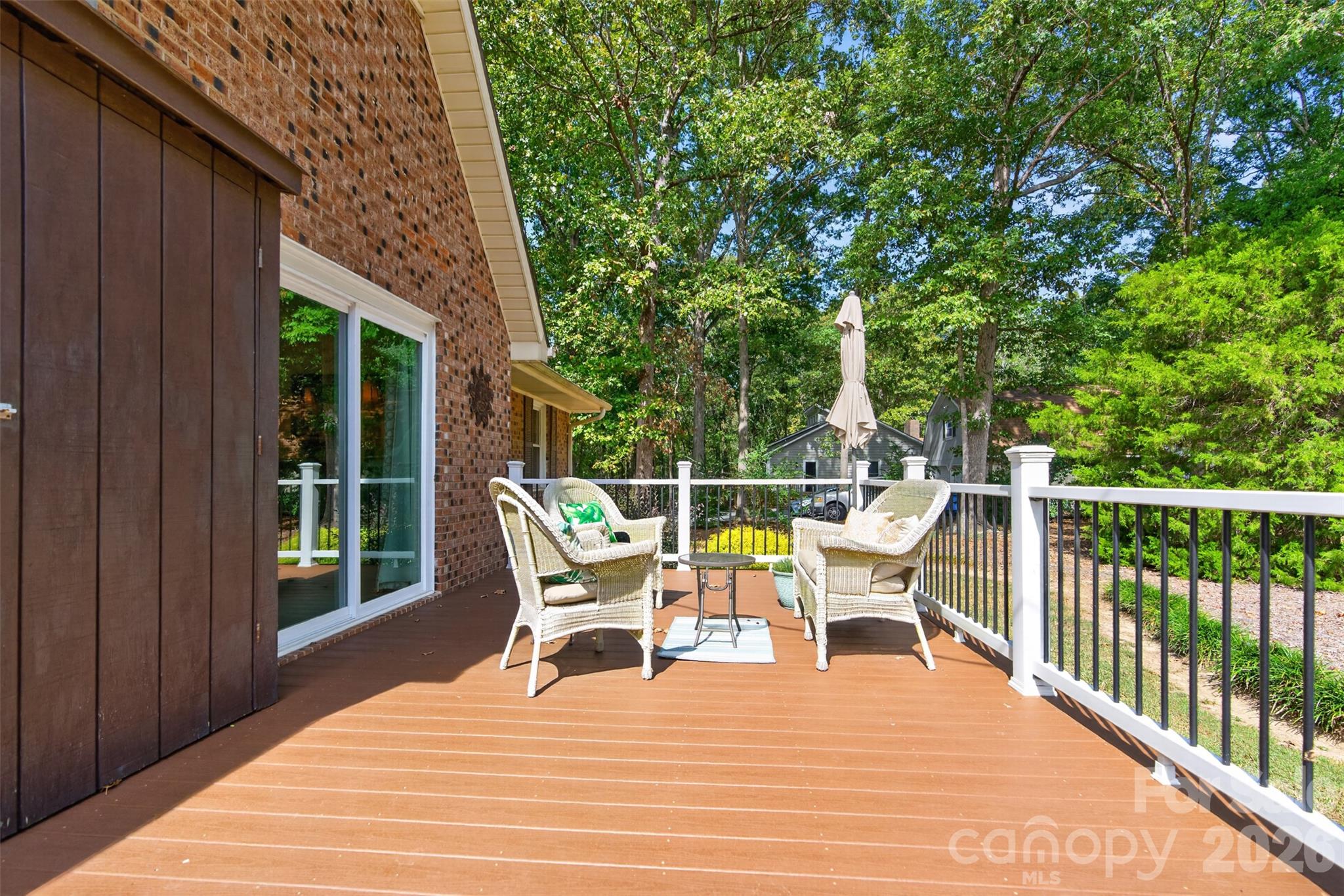 2209 Rainbrook Drive Property Photo 5