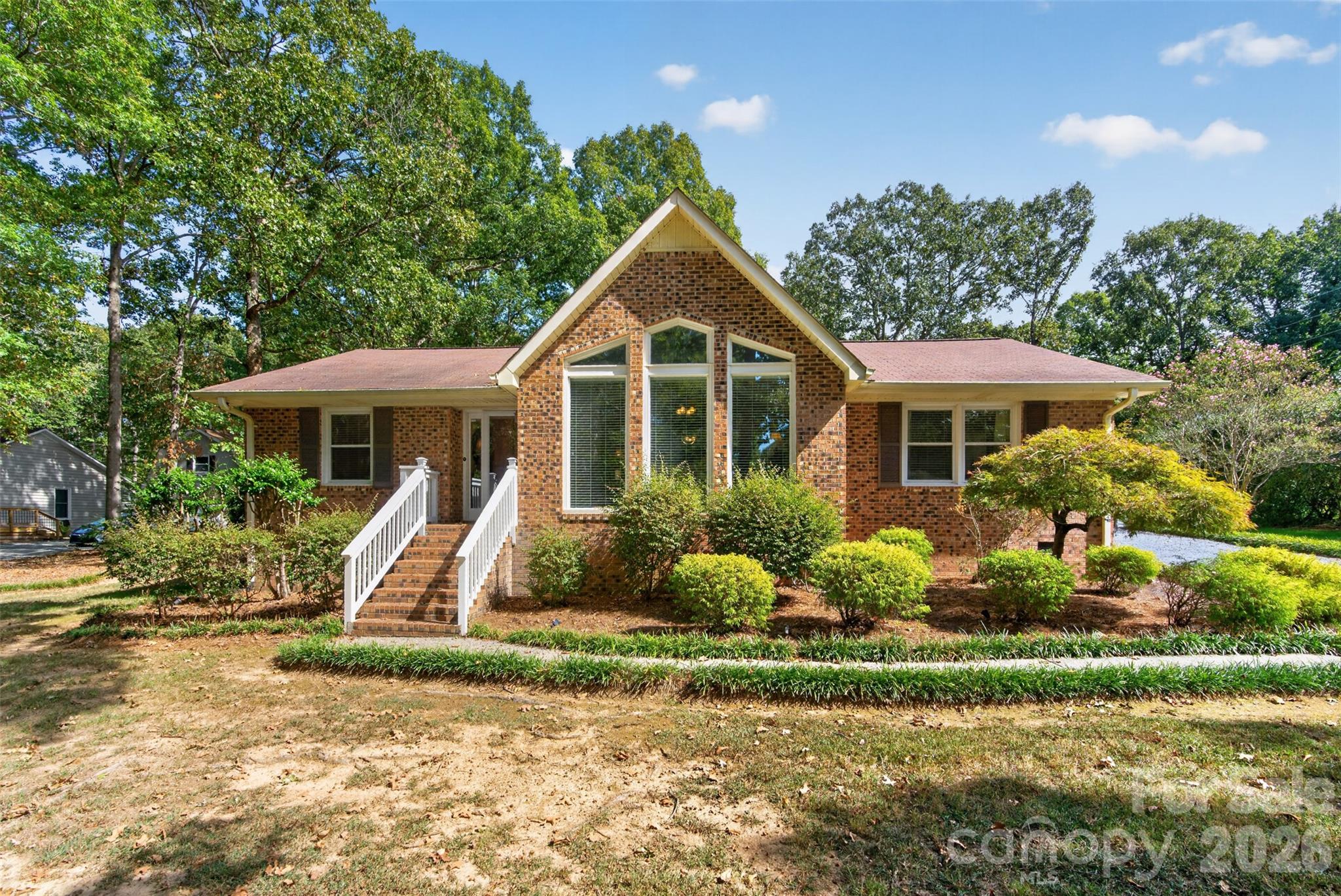 2209 Rainbrook Drive Property Photo 6