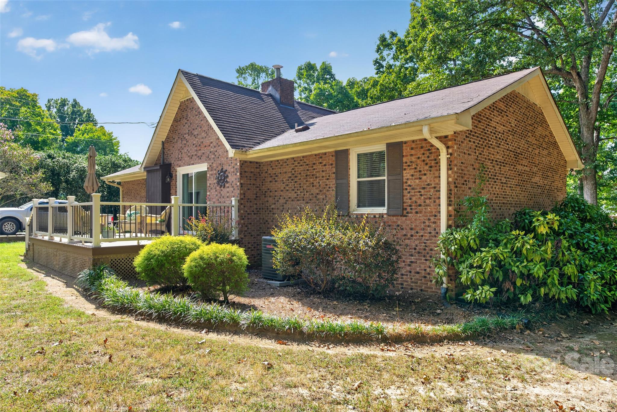 2209 Rainbrook Drive Property Photo 7