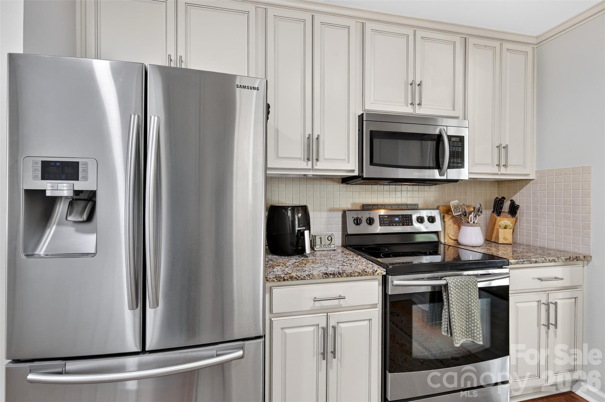 2209 Rainbrook Drive Property Photo 16