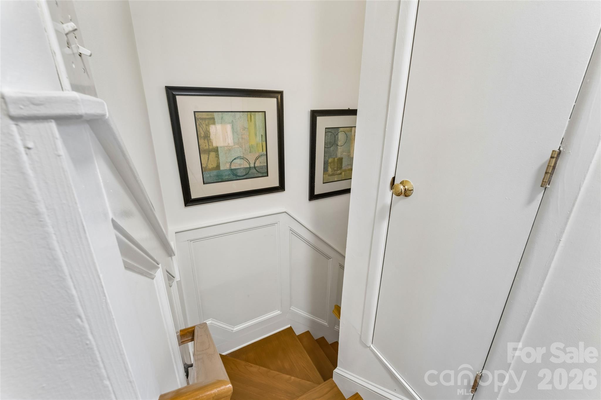 422 W 8th Street Property Photo 14