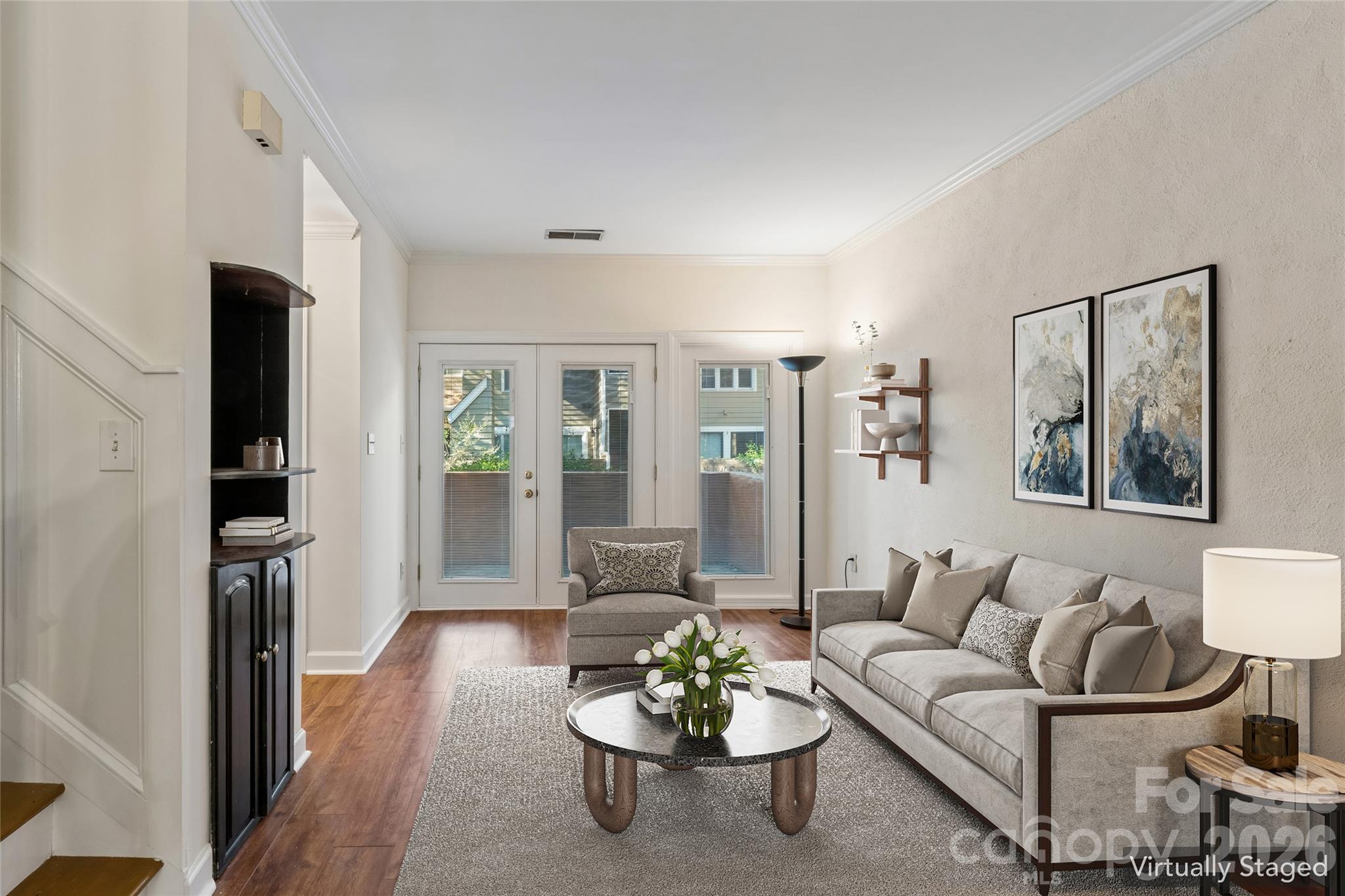 422 W 8th Street Property Photo 16