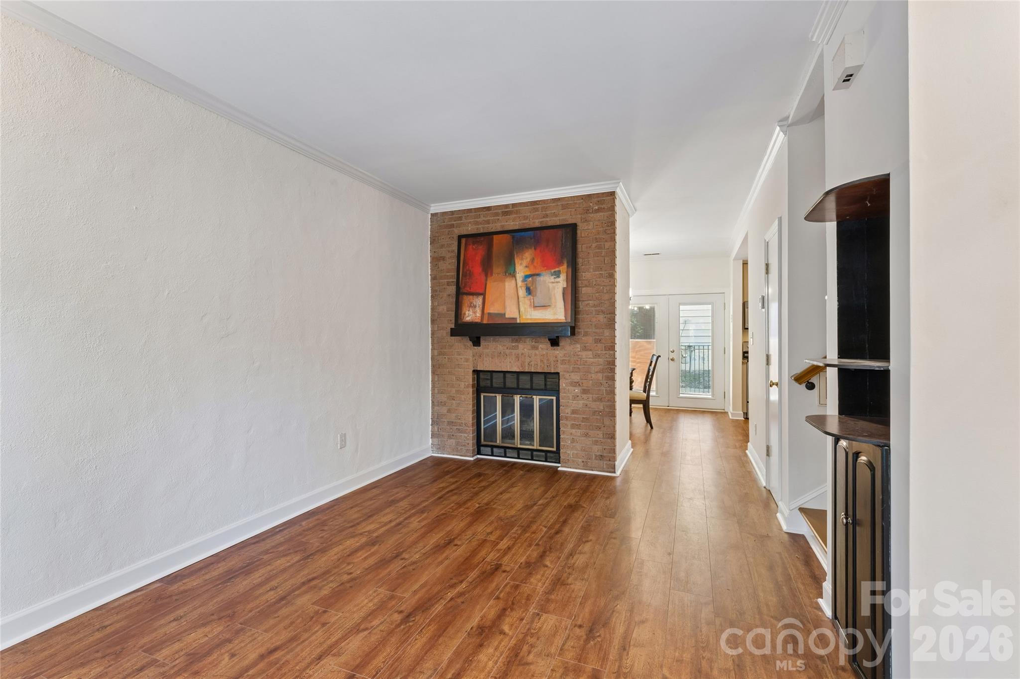 422 W 8th Street Property Photo 18