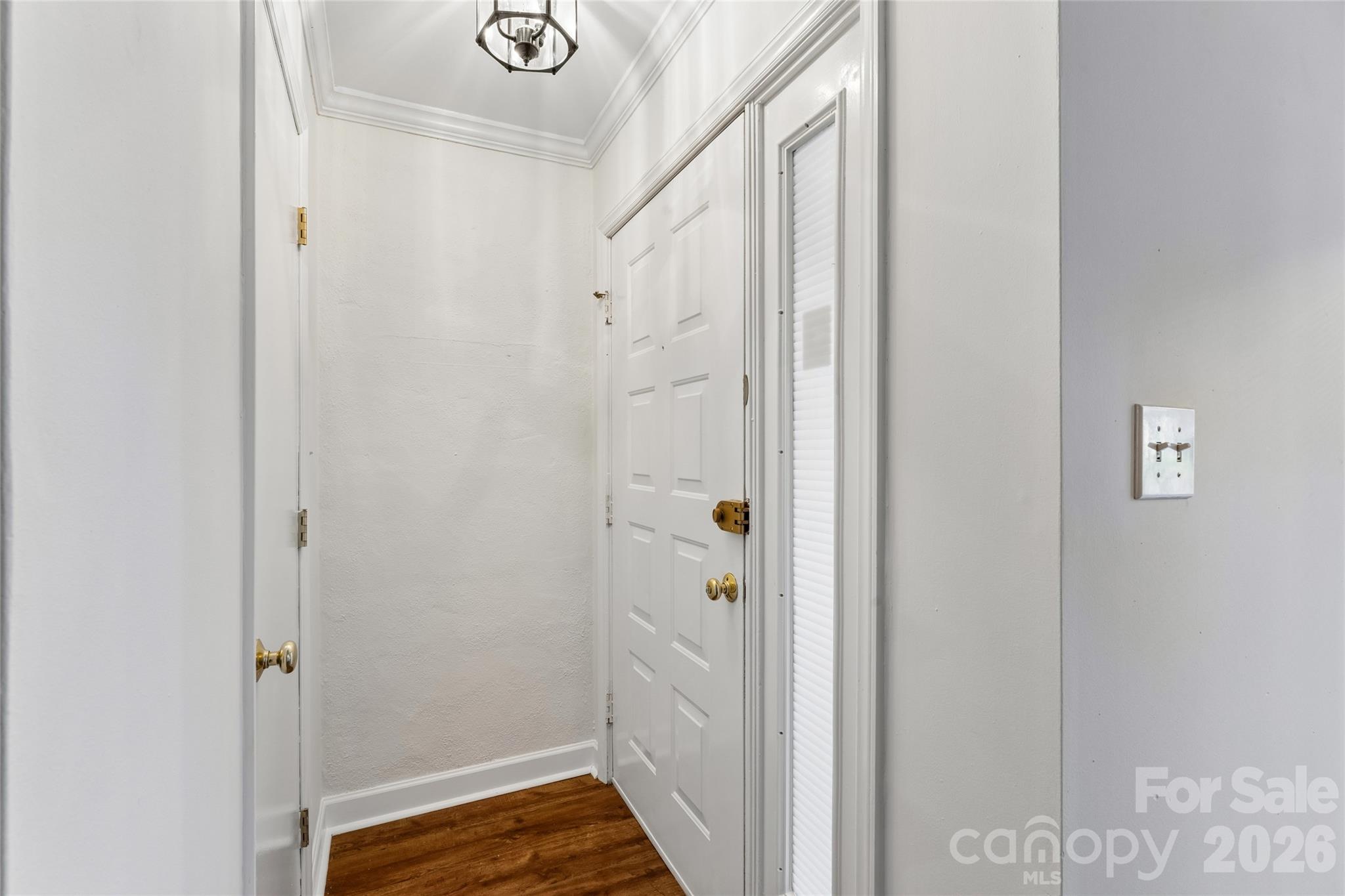 422 W 8th Street Property Photo 19