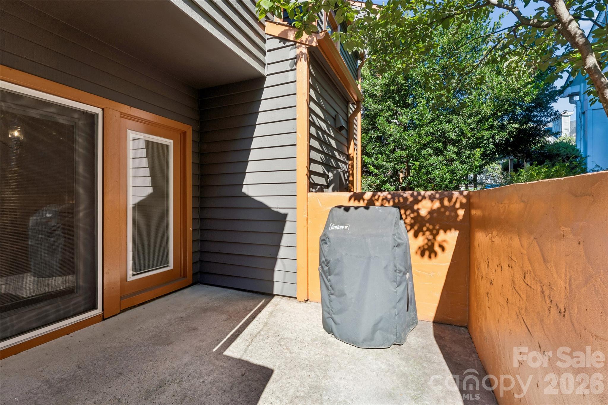 422 W 8th Street Property Photo 33