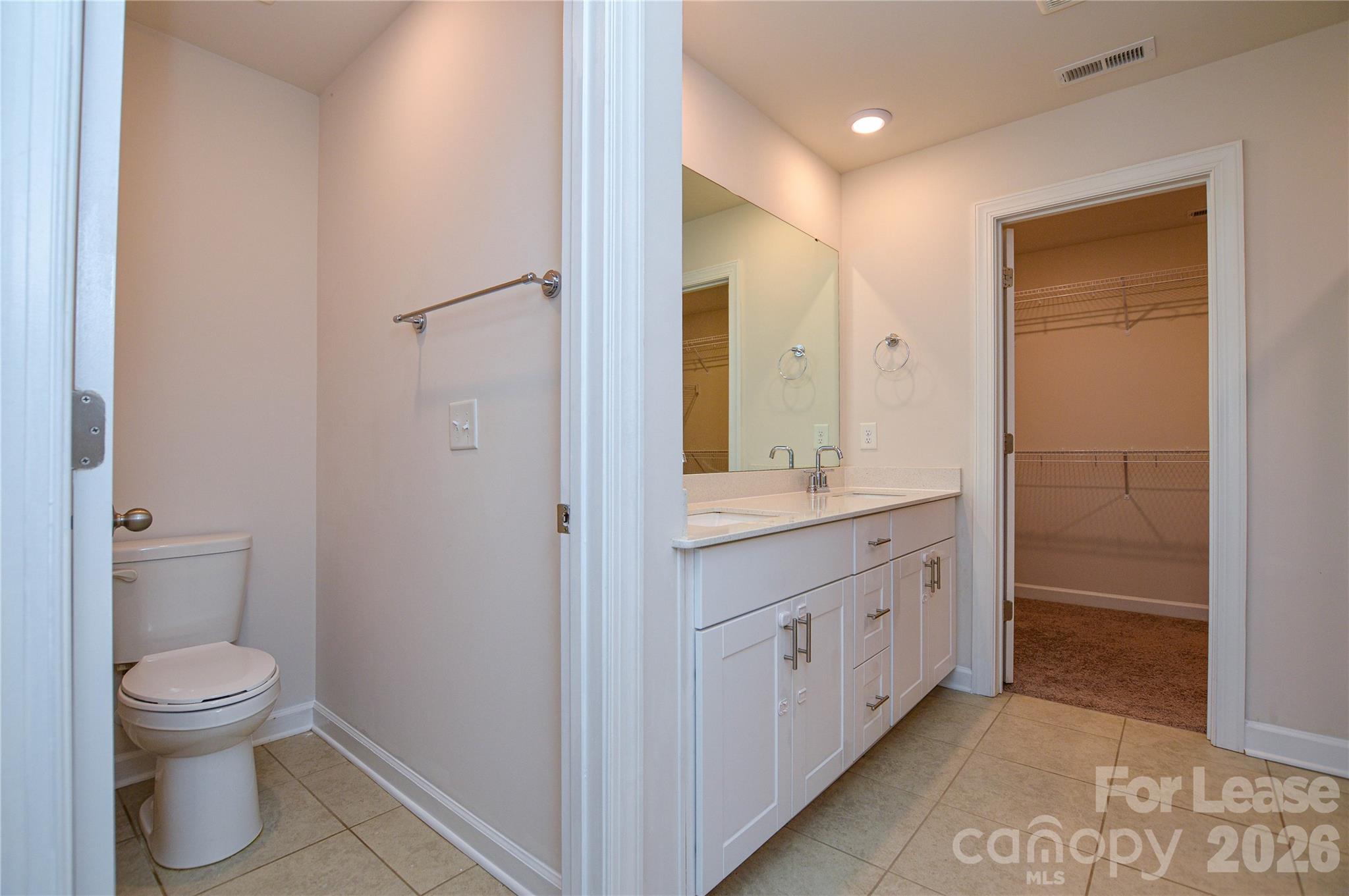 3215 Lisburn Street Property Photo 6