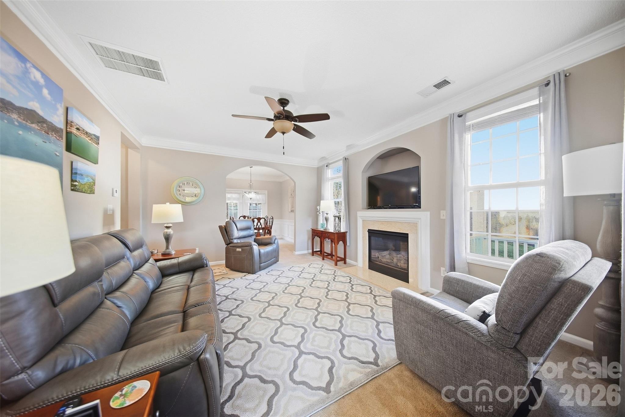 1242 Laurel Woods Drive Property Photo 8