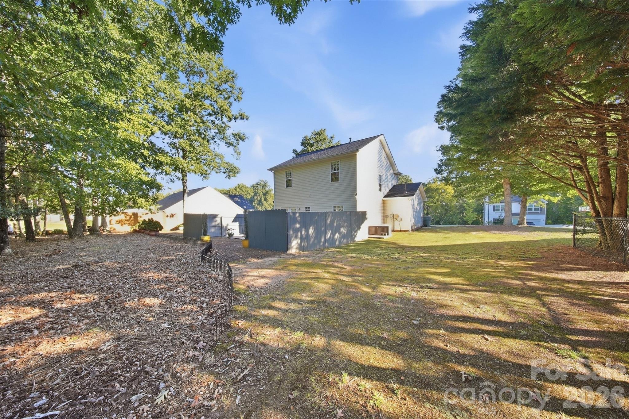 1242 Laurel Woods Drive Property Photo 39