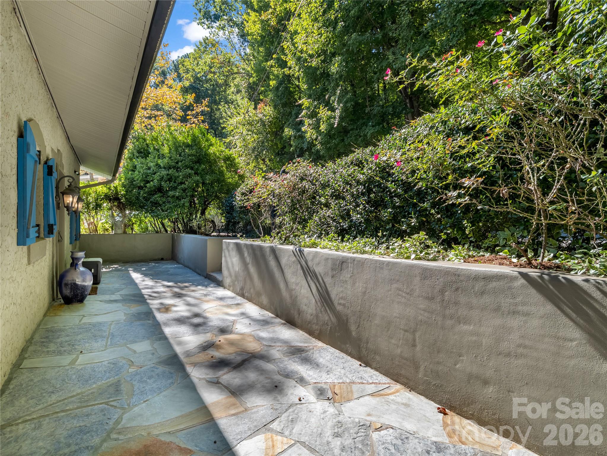 325 Tryon Bay Circle Property Photo 13