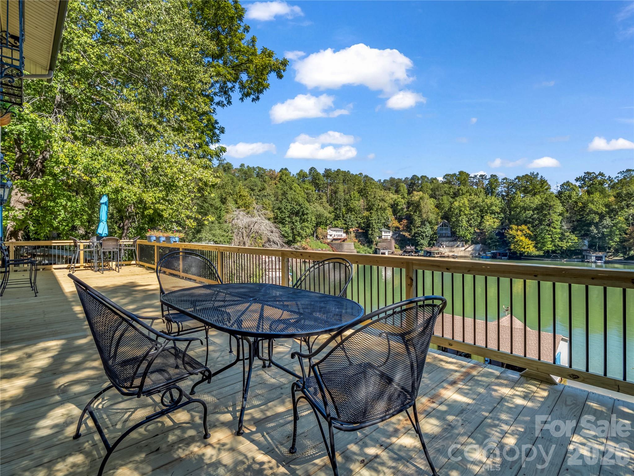 325 Tryon Bay Circle Property Photo 29