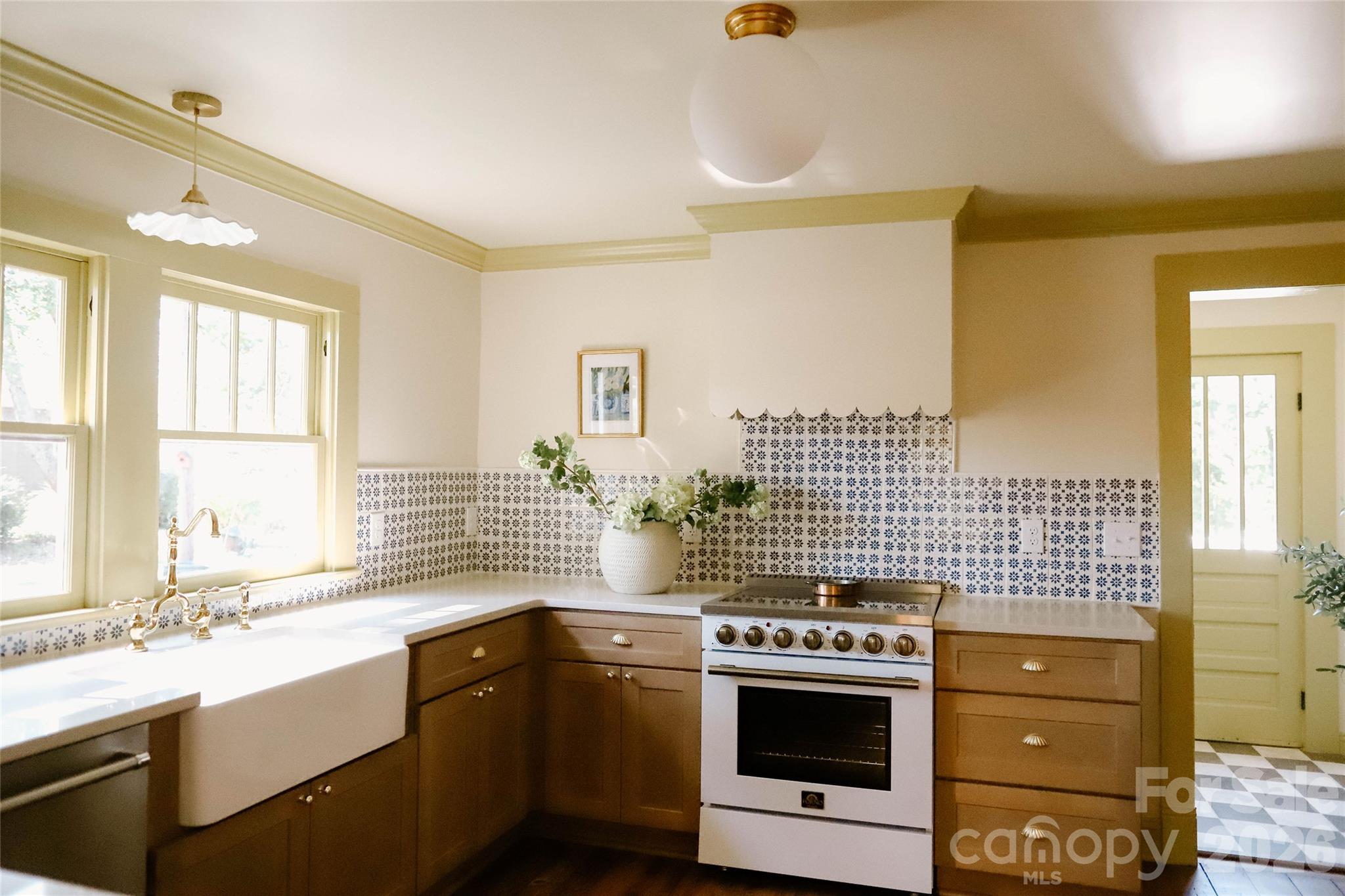 215 Krimminger Avenue Property Photo 10