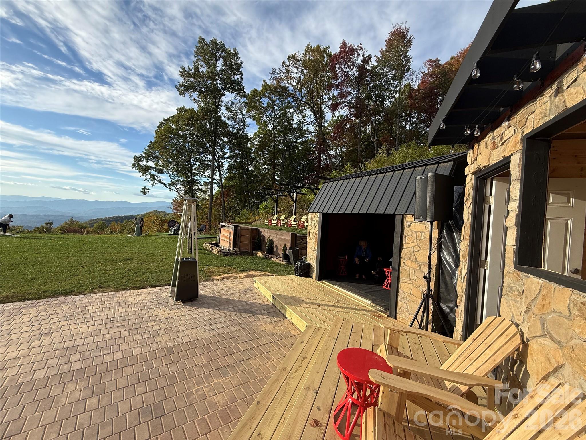 000 One Feather Road Property Photo 36