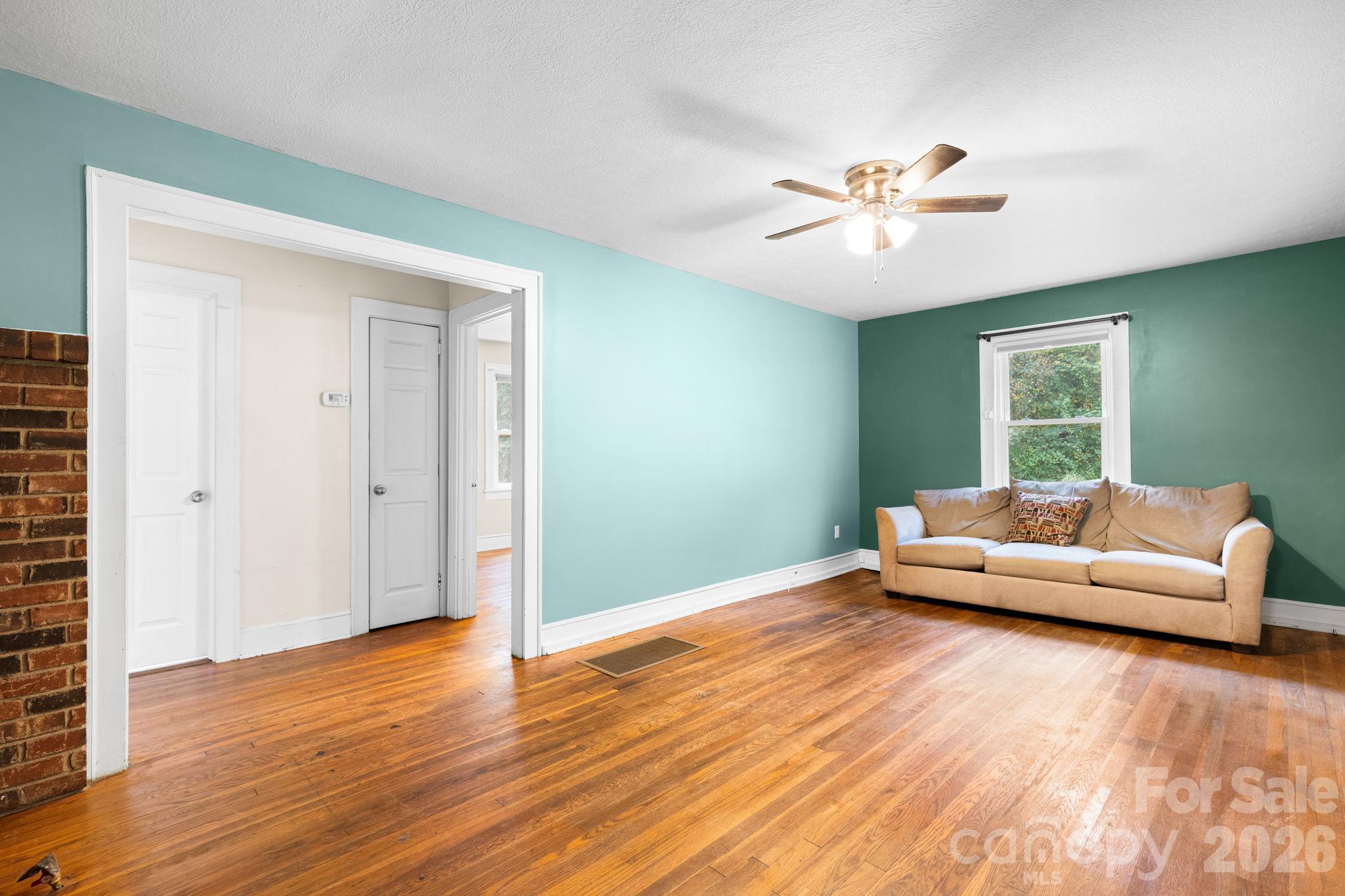 6048 Sugar Loaf Road Property Photo 4