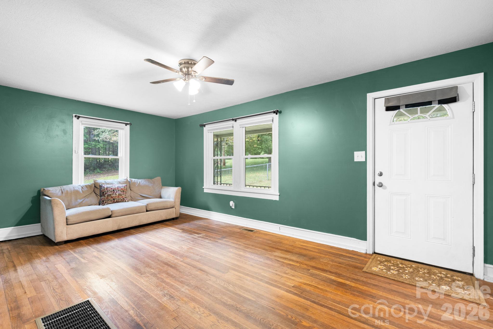 6048 Sugar Loaf Road Property Photo 5
