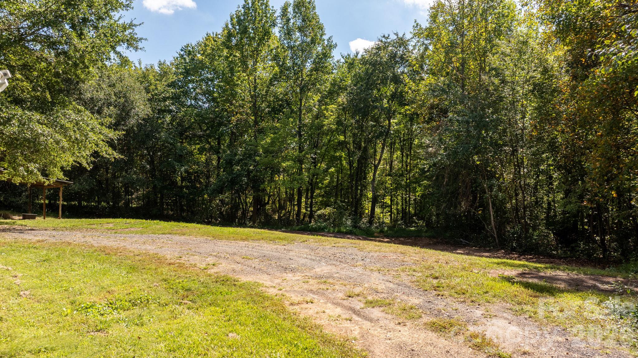 6048 Sugar Loaf Road Property Photo 28