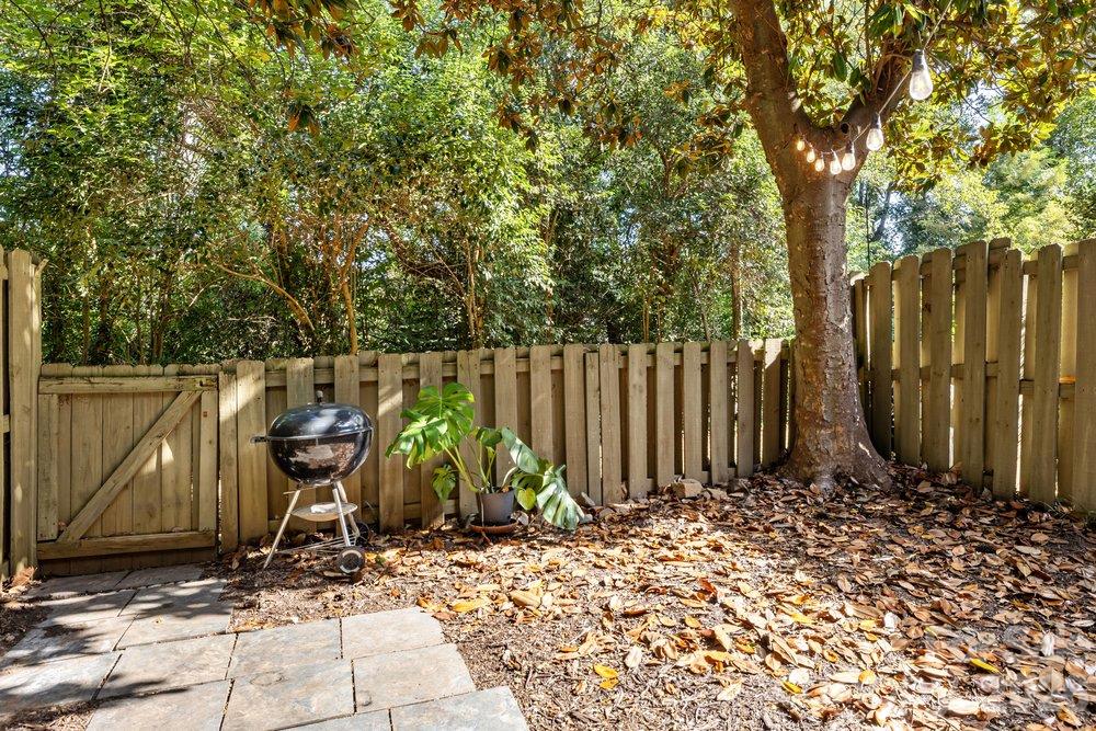 4607 Hedgemore Drive D Property Photo 10