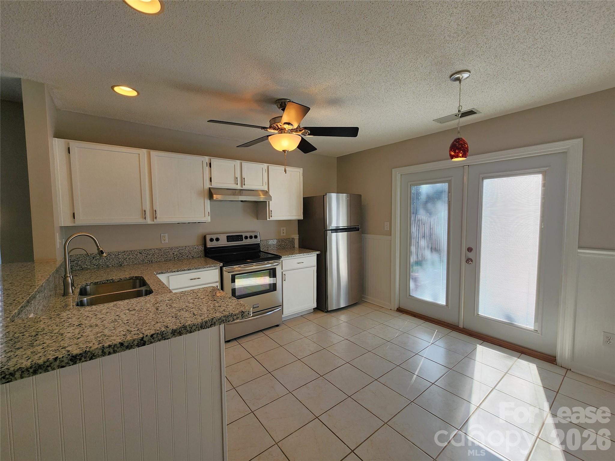 3058 Champion Lane Property Photo 5