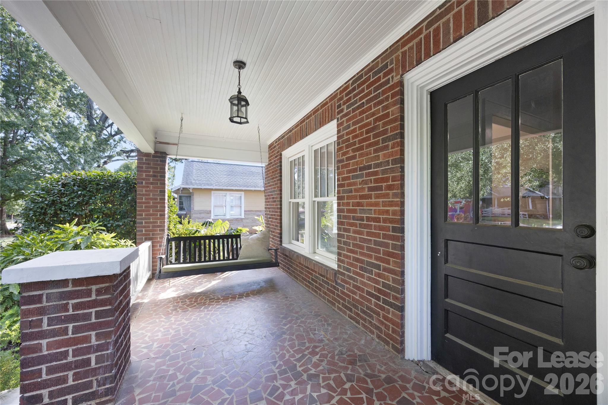 724 Walnut Avenue Property Photo 3