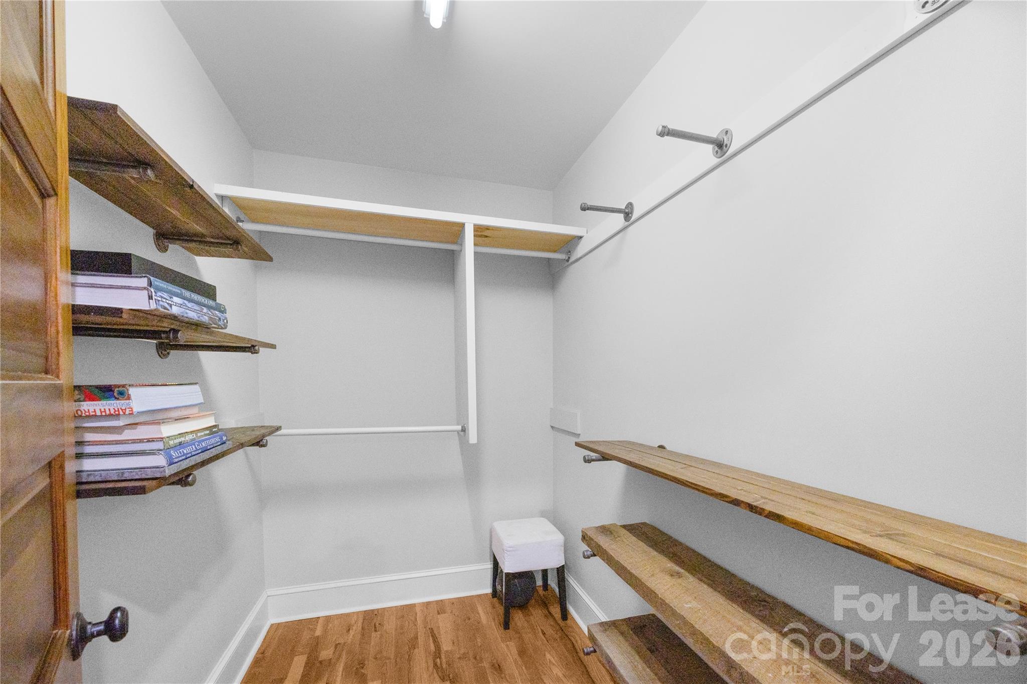 724 Walnut Avenue Property Photo 11