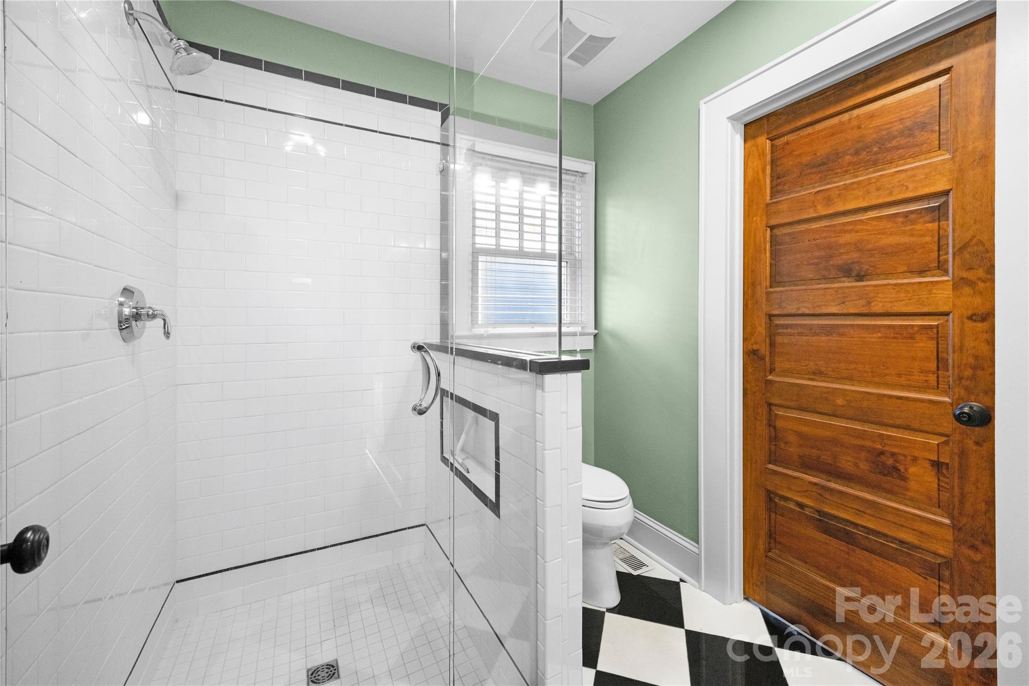 724 Walnut Avenue Property Photo 14