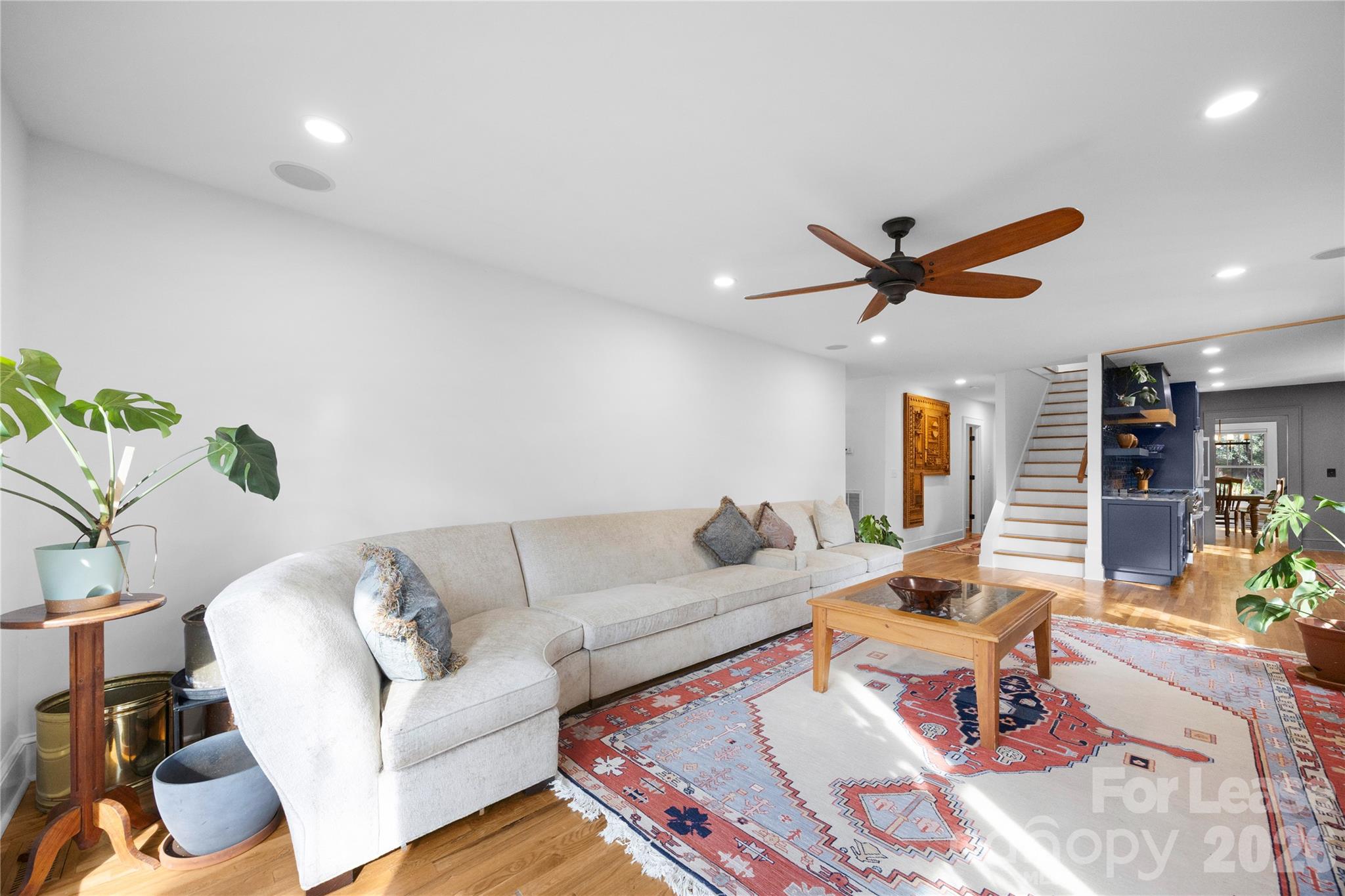 724 Walnut Avenue Property Photo 23