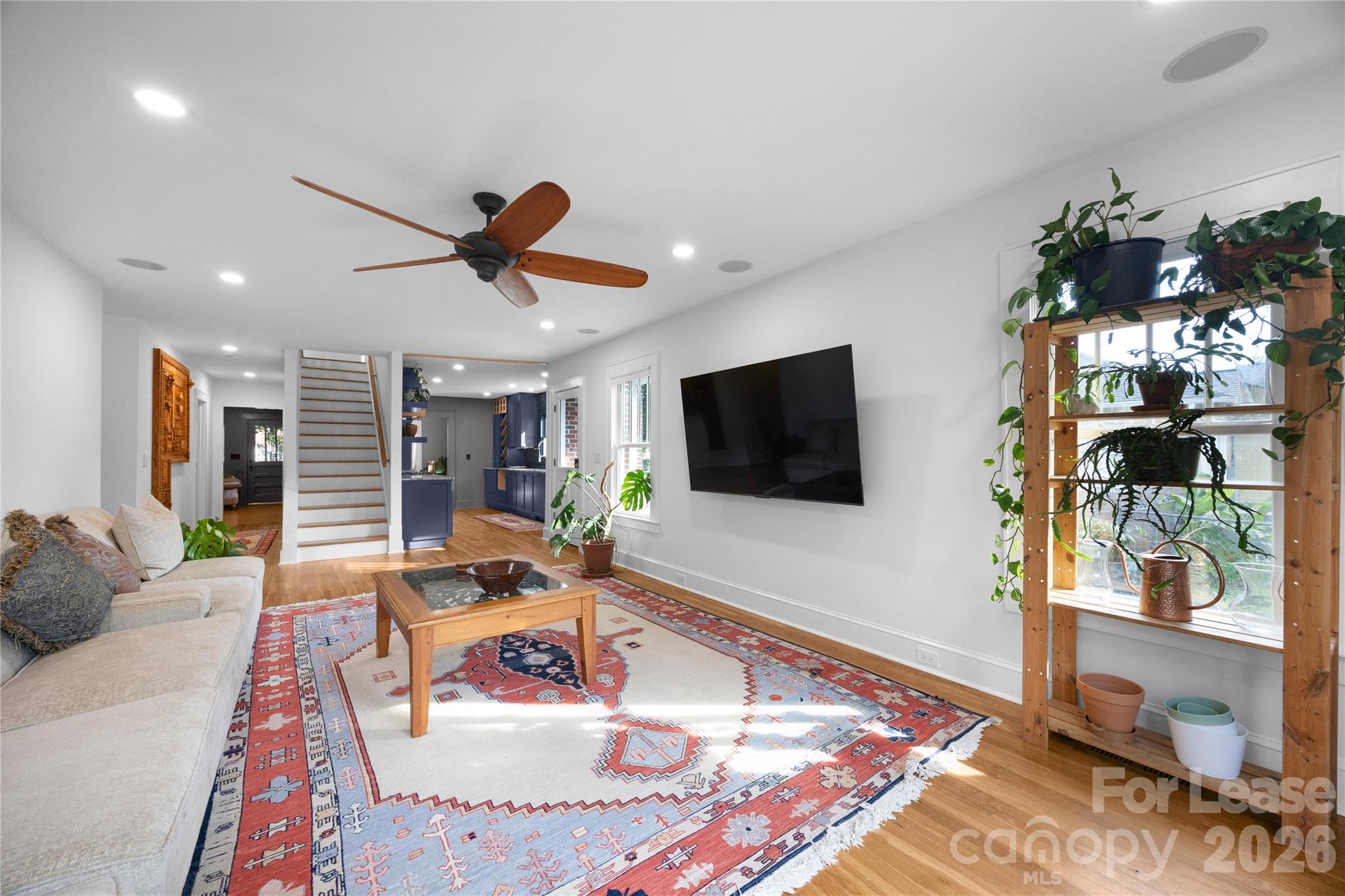 724 Walnut Avenue Property Photo 25