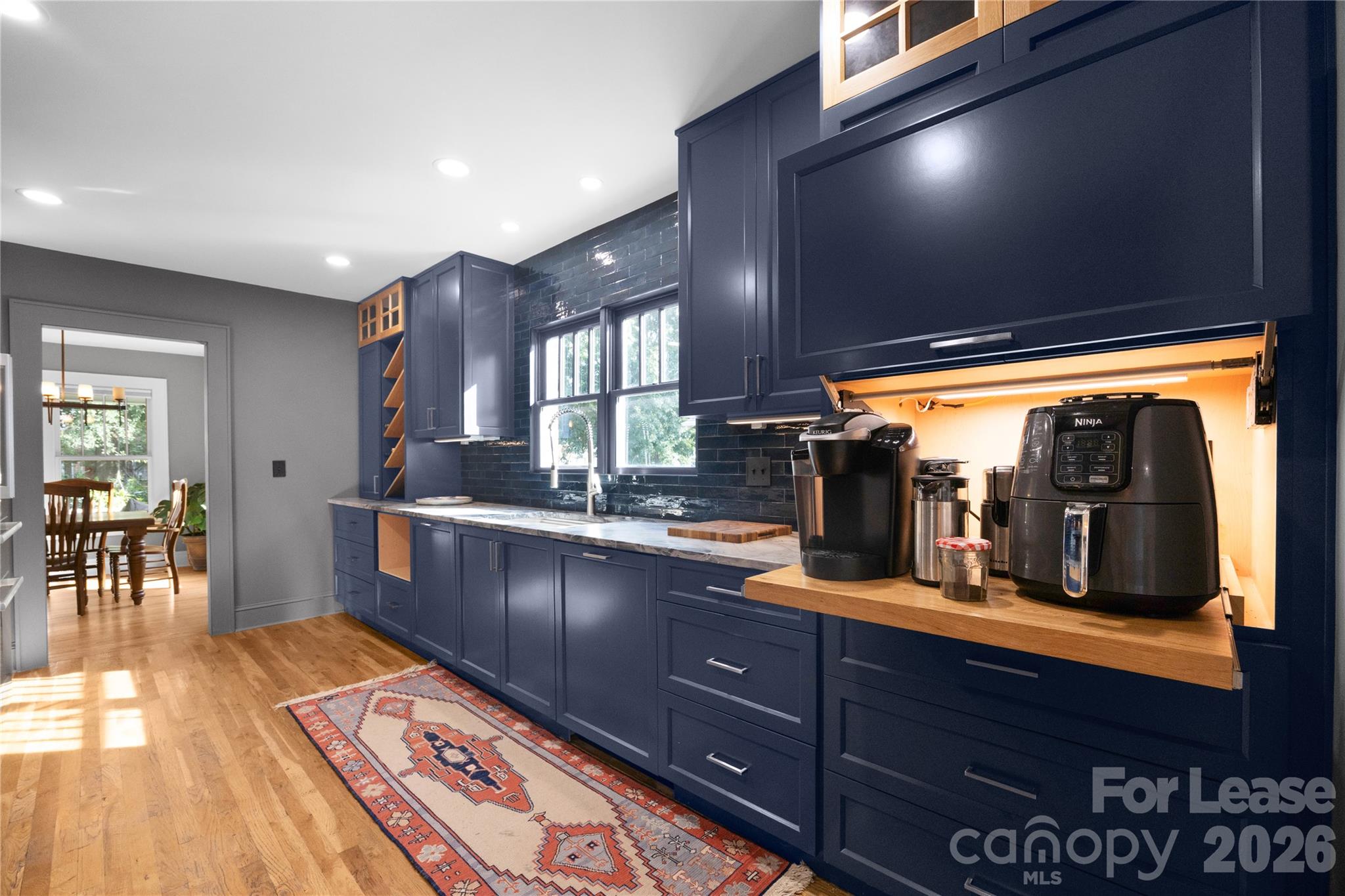 724 Walnut Avenue Property Photo 28