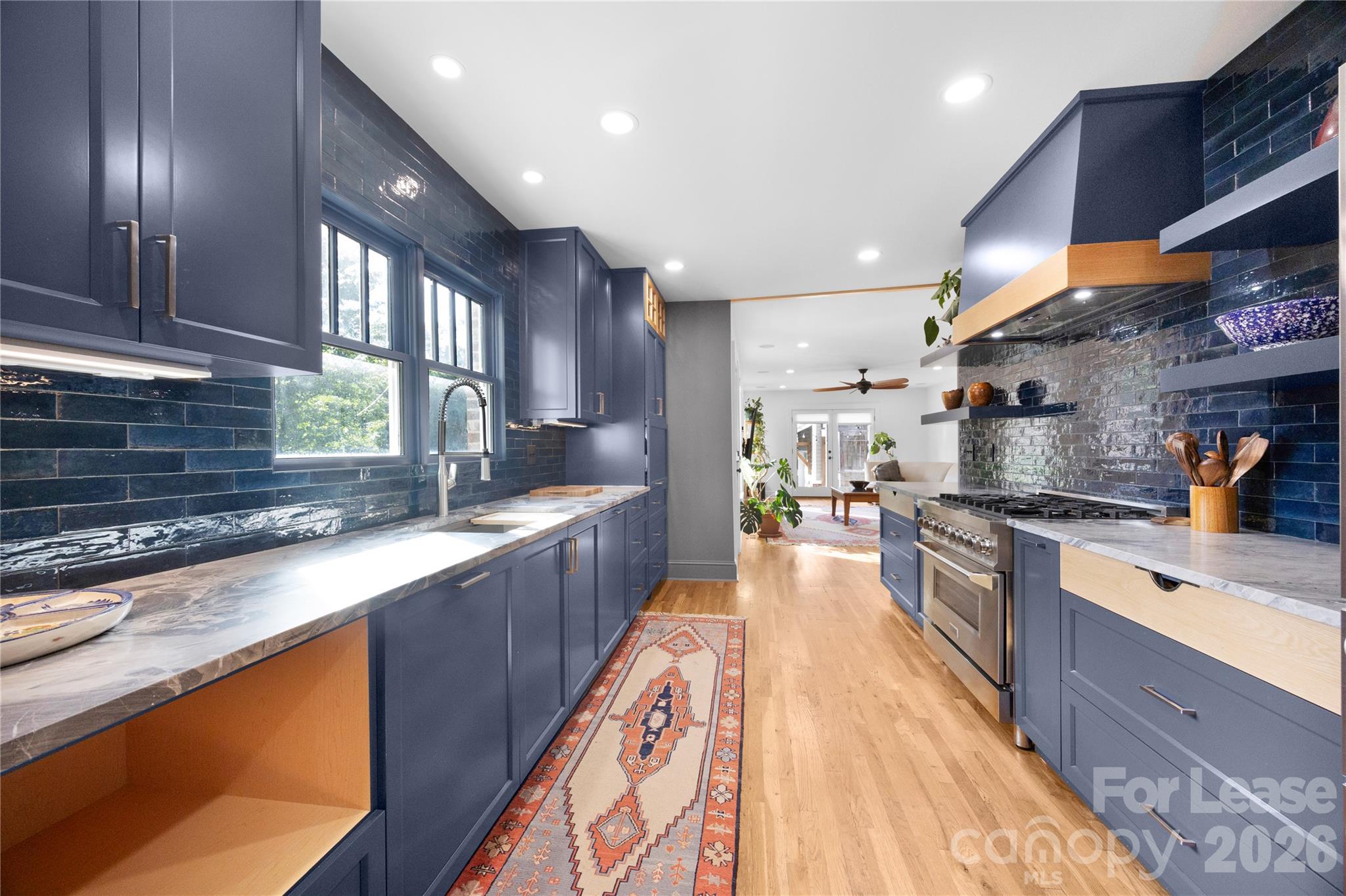 724 Walnut Avenue Property Photo 30