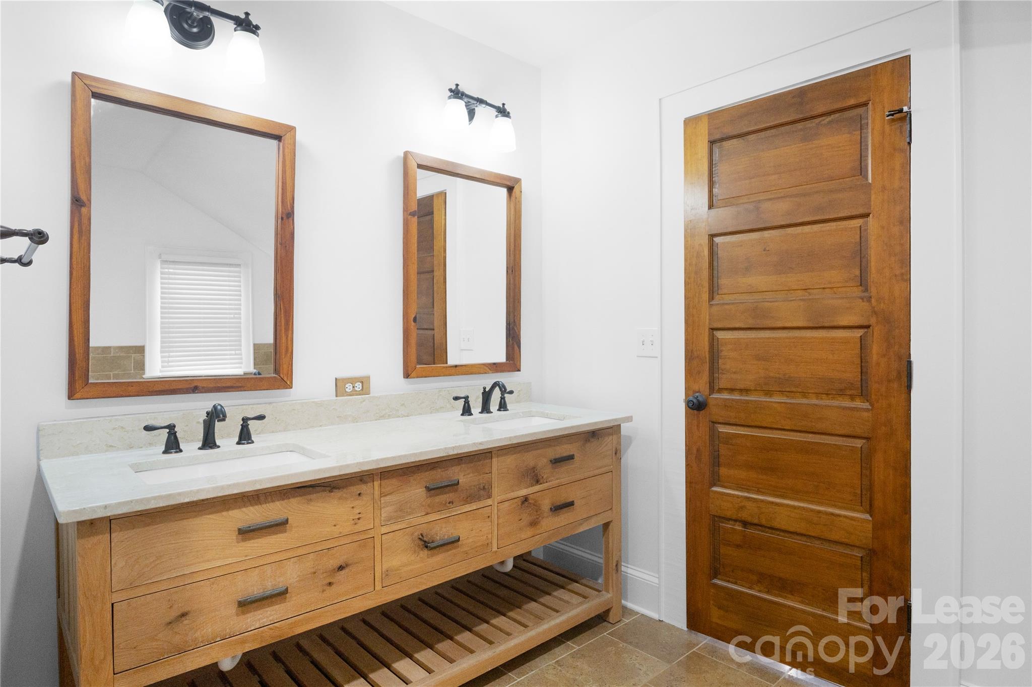 724 Walnut Avenue Property Photo 40