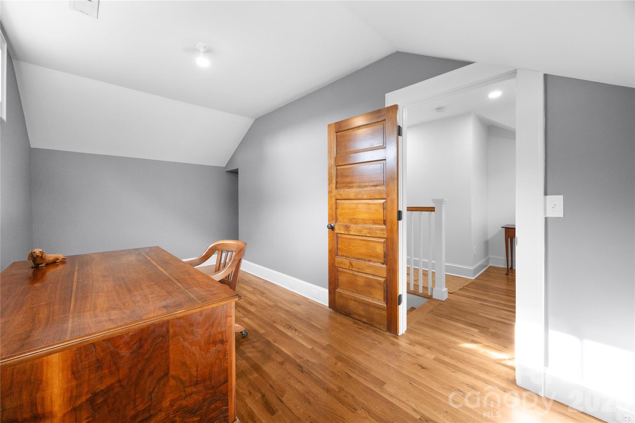 724 Walnut Avenue Property Photo 42