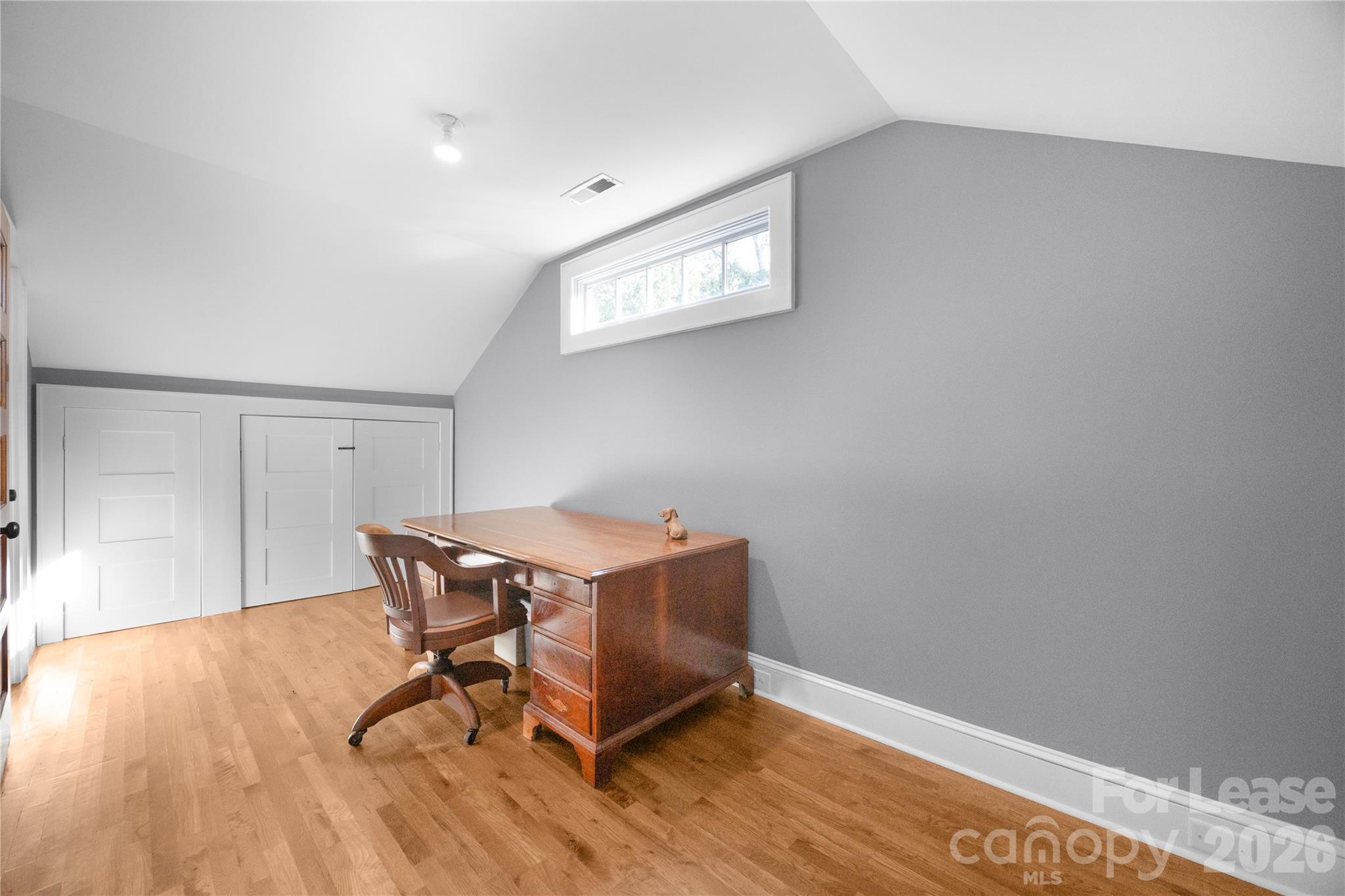 724 Walnut Avenue Property Photo 43