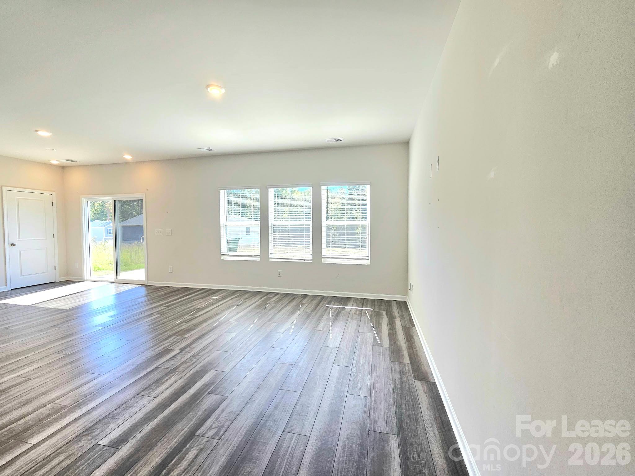 2111 Belterra Drive Property Photo 4