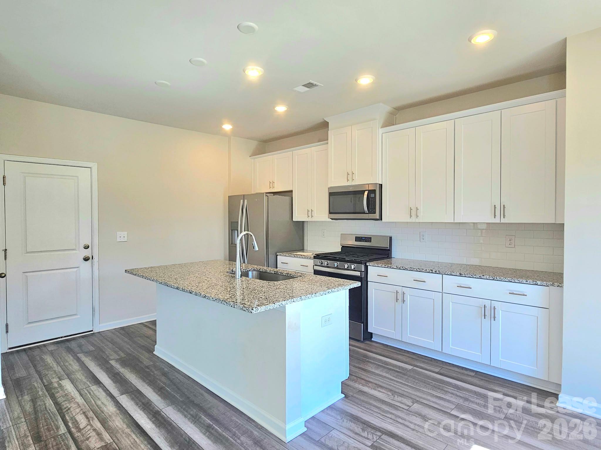 2111 Belterra Drive Property Photo 6