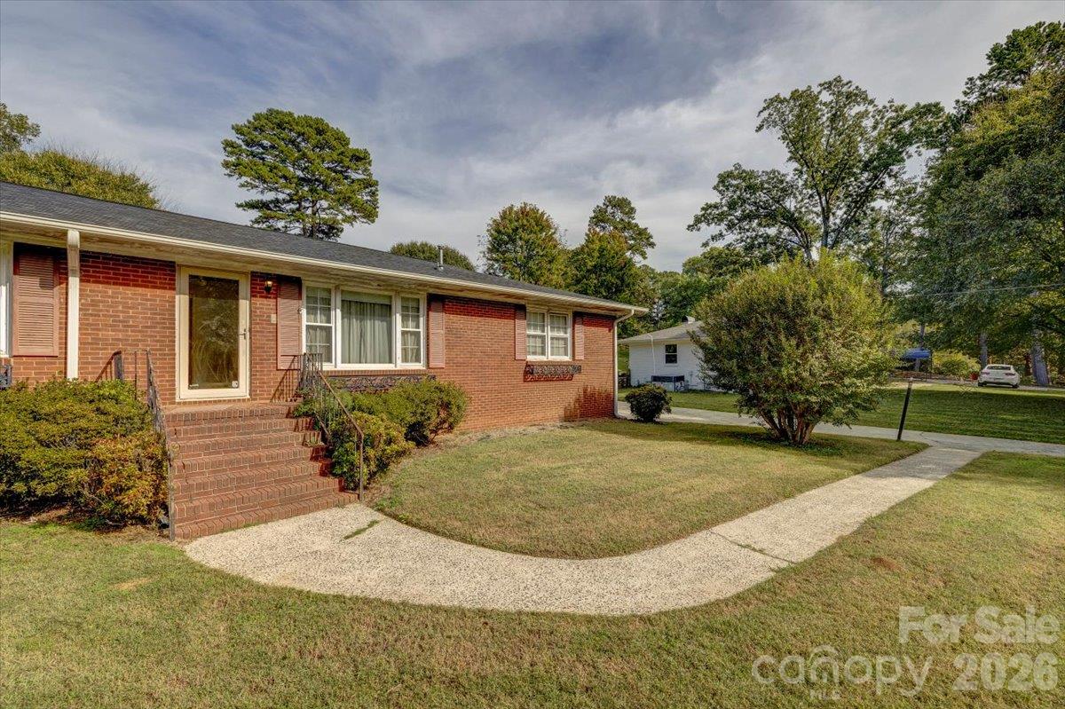 6324 Elmwood Circle 14 Property Photo 1