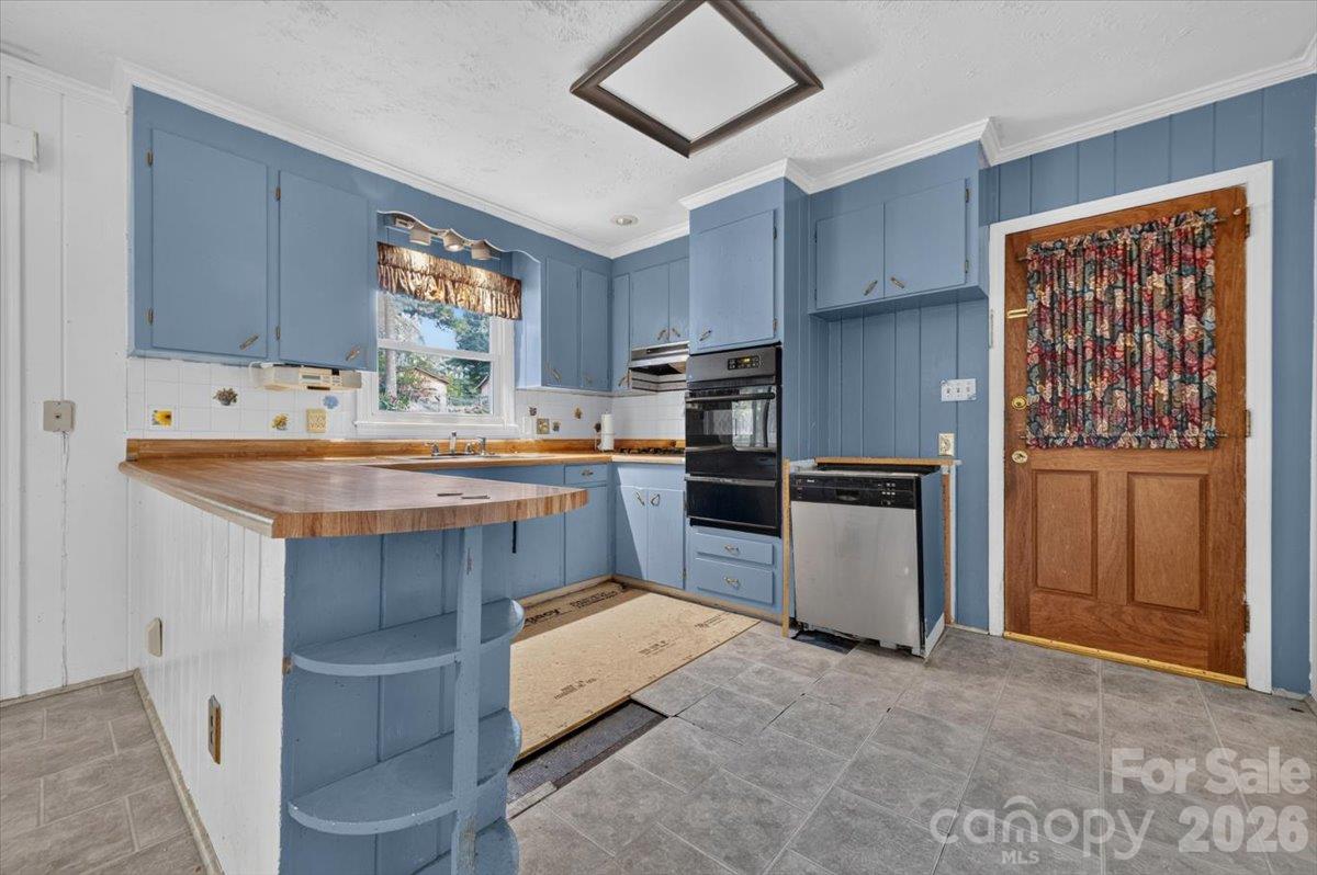 6324 Elmwood Circle 14 Property Photo 11