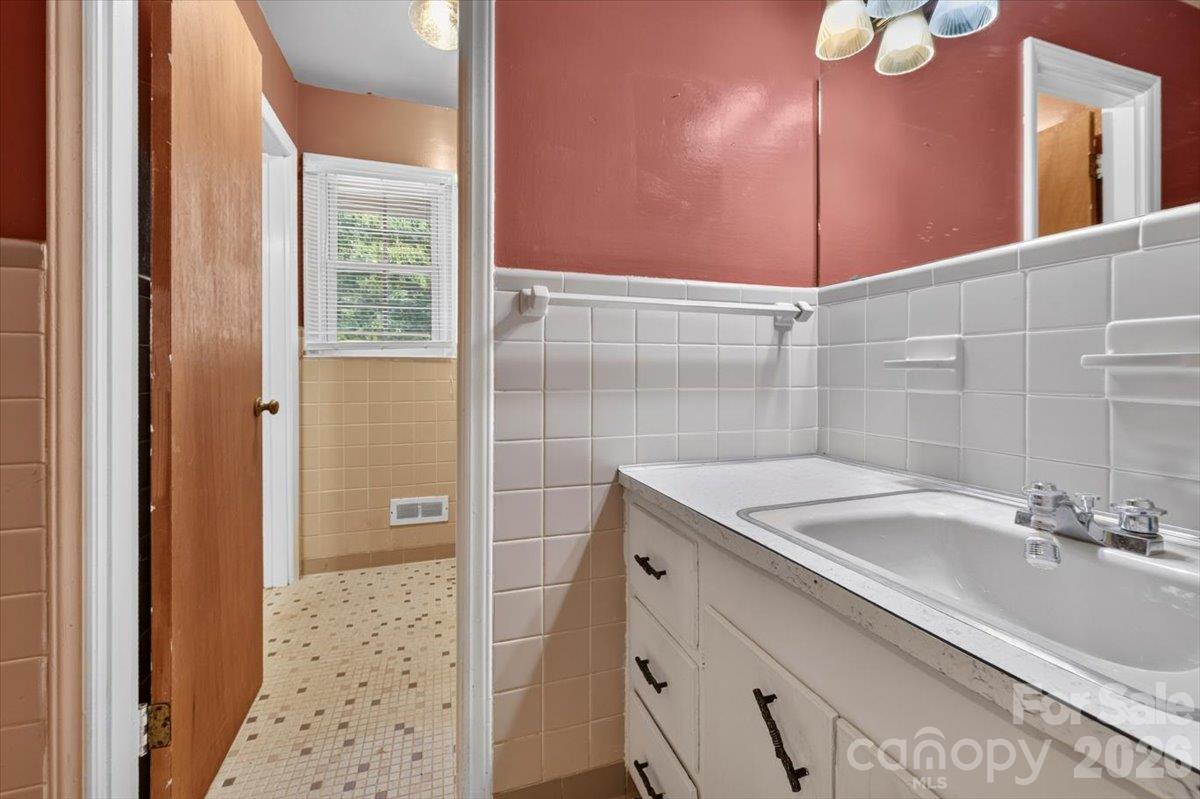 6324 Elmwood Circle 14 Property Photo 14