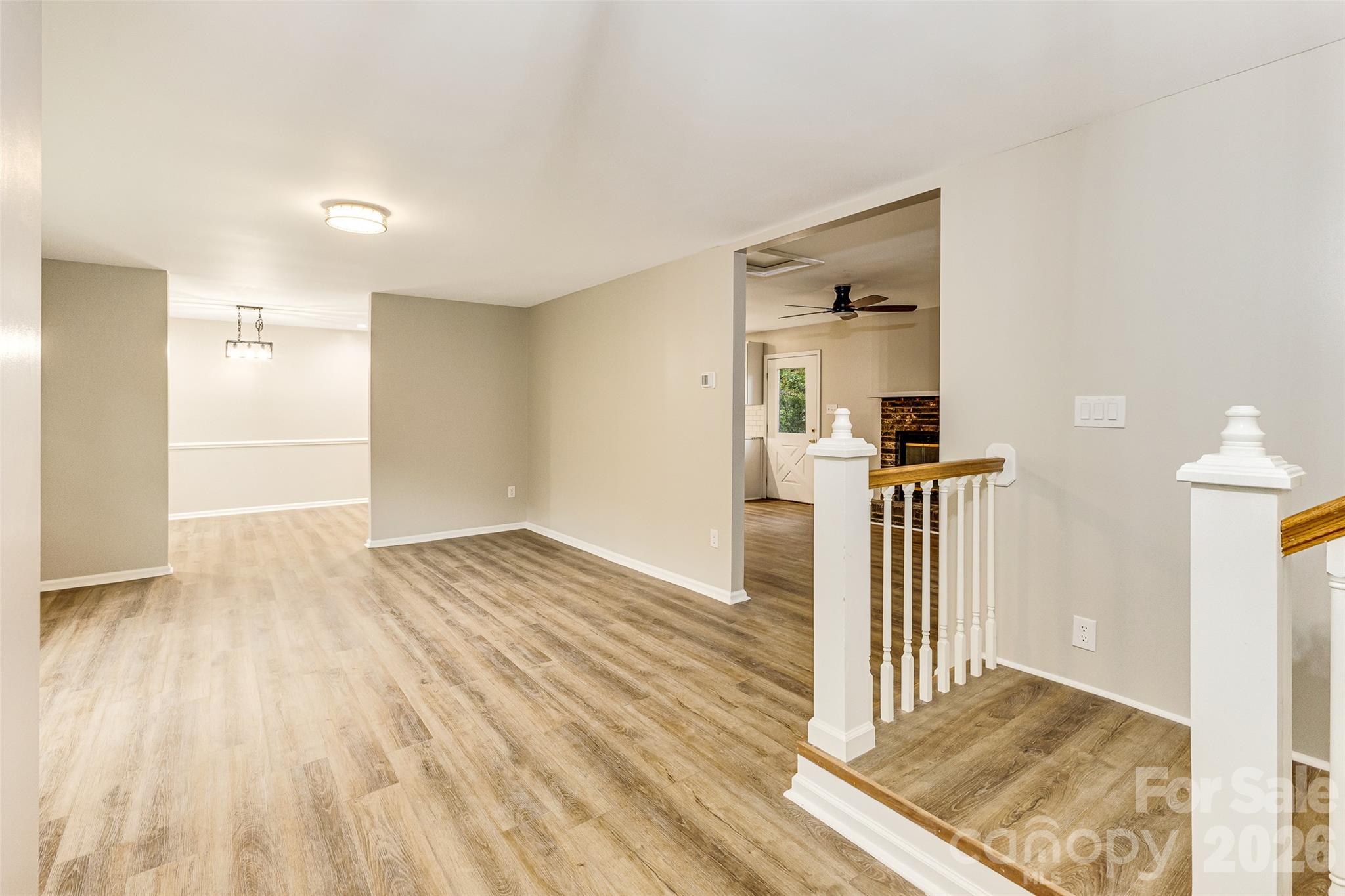 929 E Leonard Street Property Photo 6