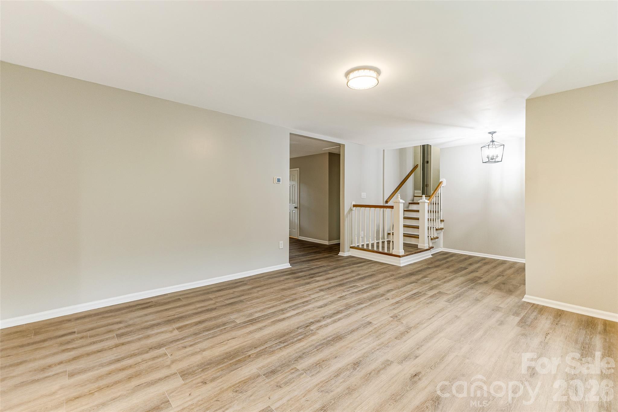 929 E Leonard Street Property Photo 10