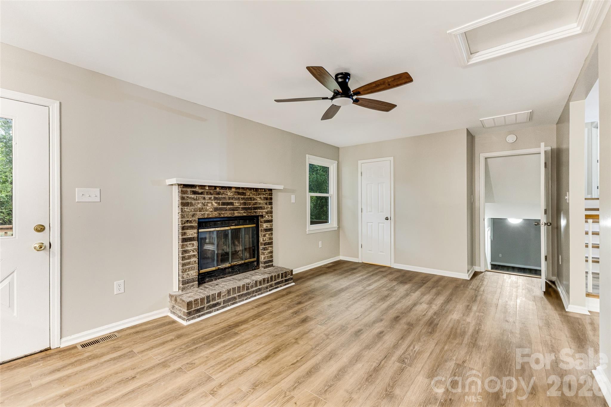 929 E Leonard Street Property Photo 17