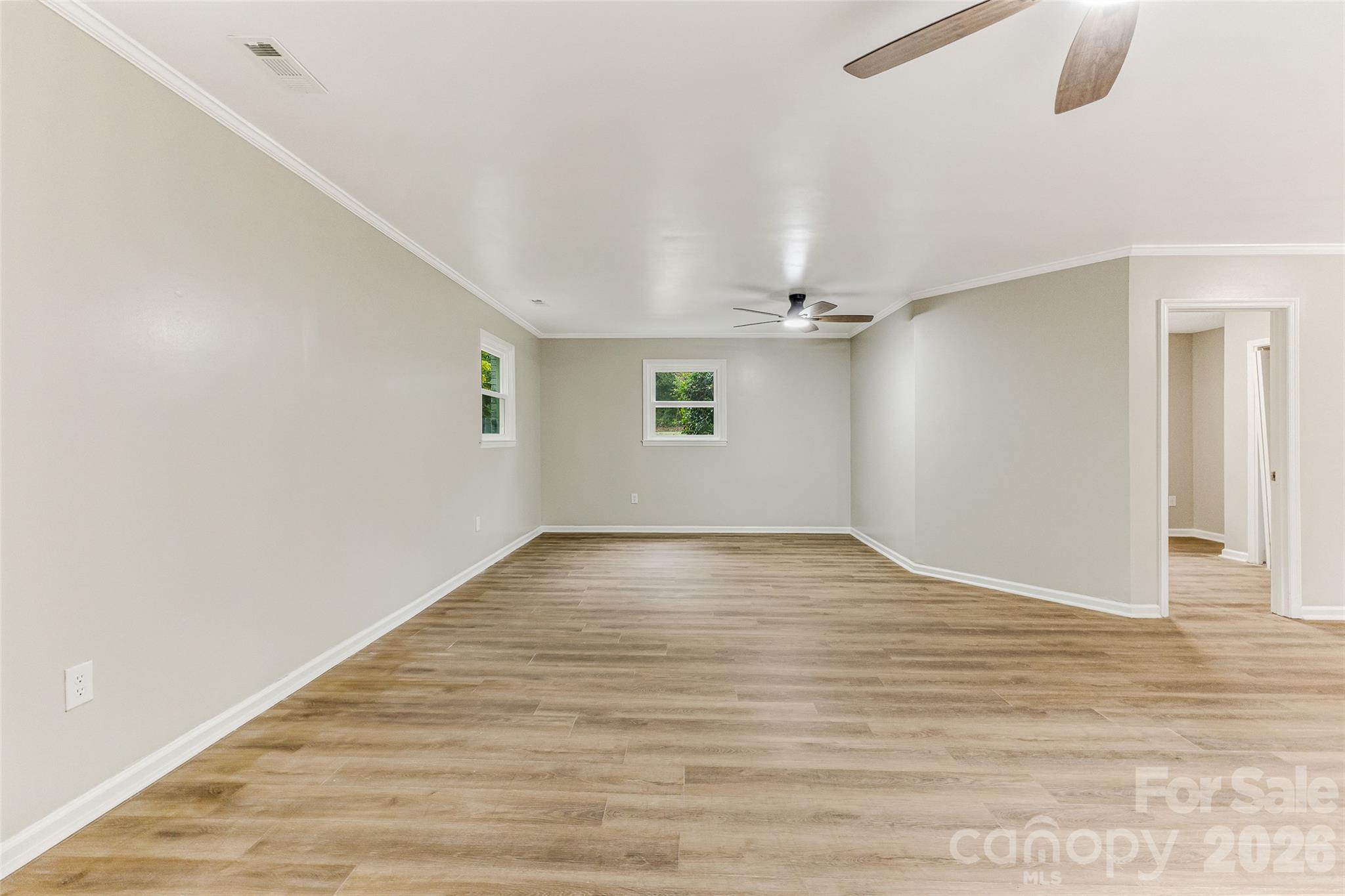 929 E Leonard Street Property Photo 25