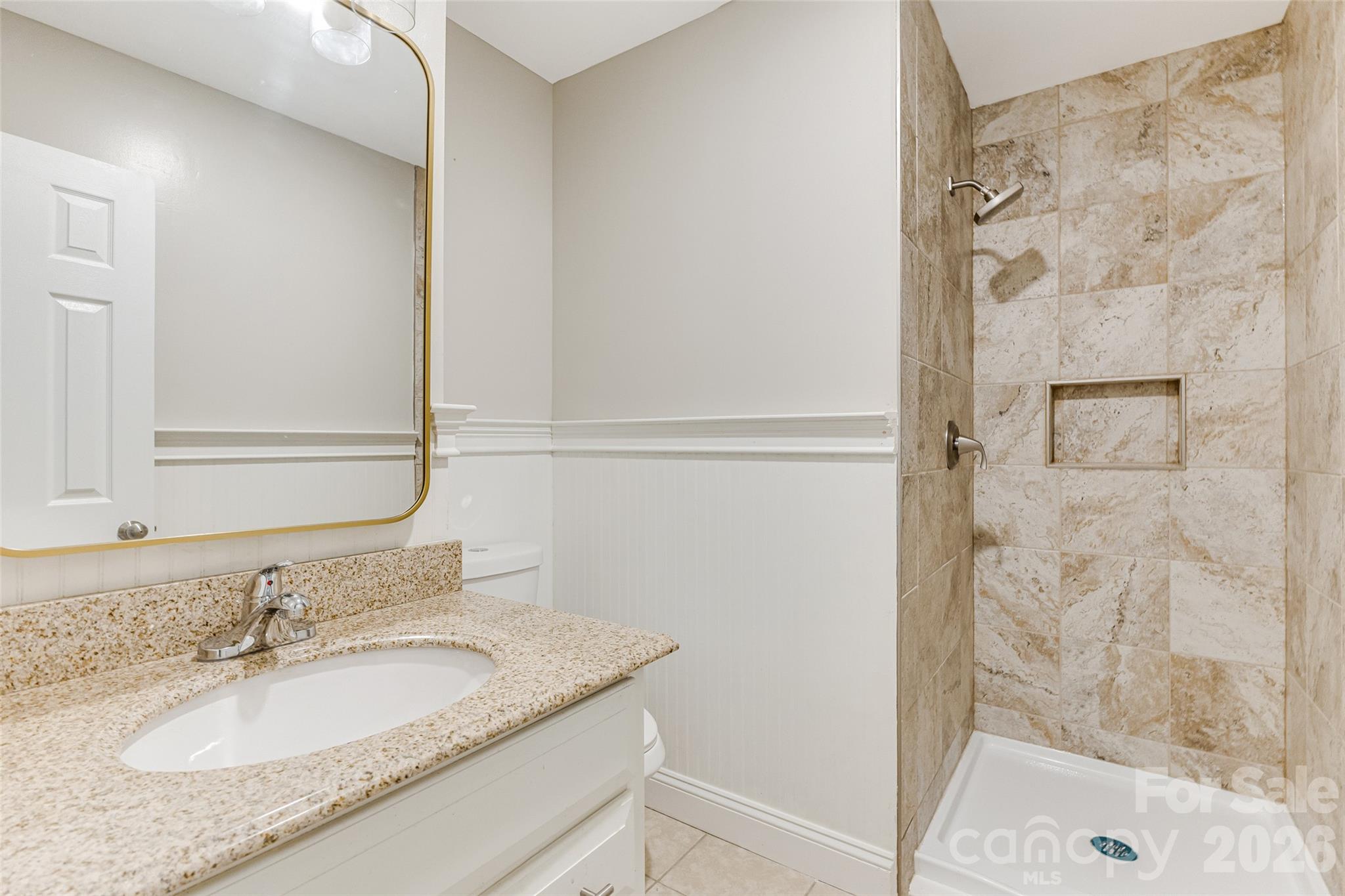 929 E Leonard Street Property Photo 36