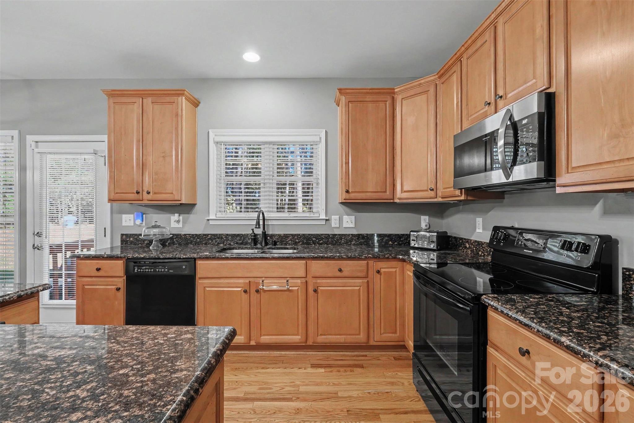 11538 Shimmering Lake Drive Property Photo 8