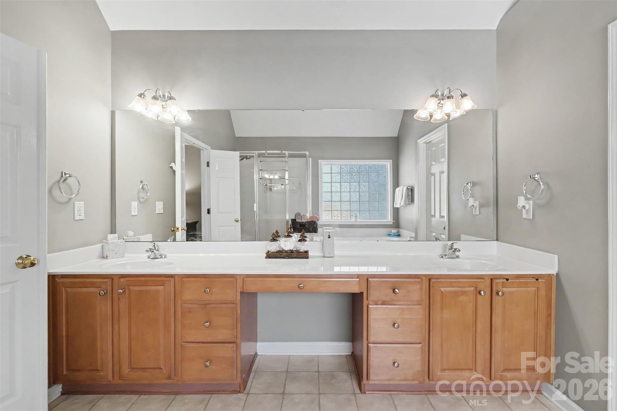 11538 Shimmering Lake Drive Property Photo 23